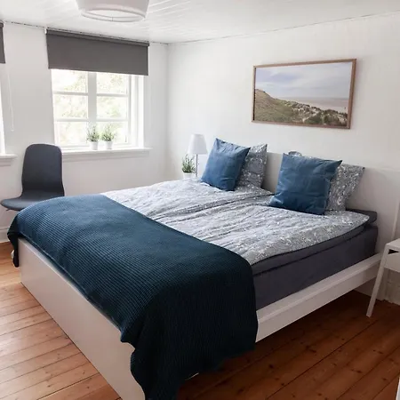 Like House 9 A Bed & Breakfast